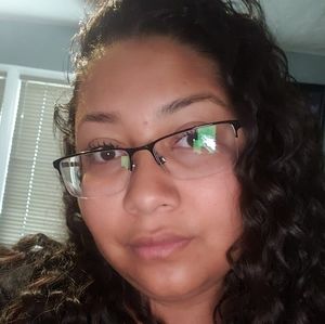 Meet your Posher, Cassandra